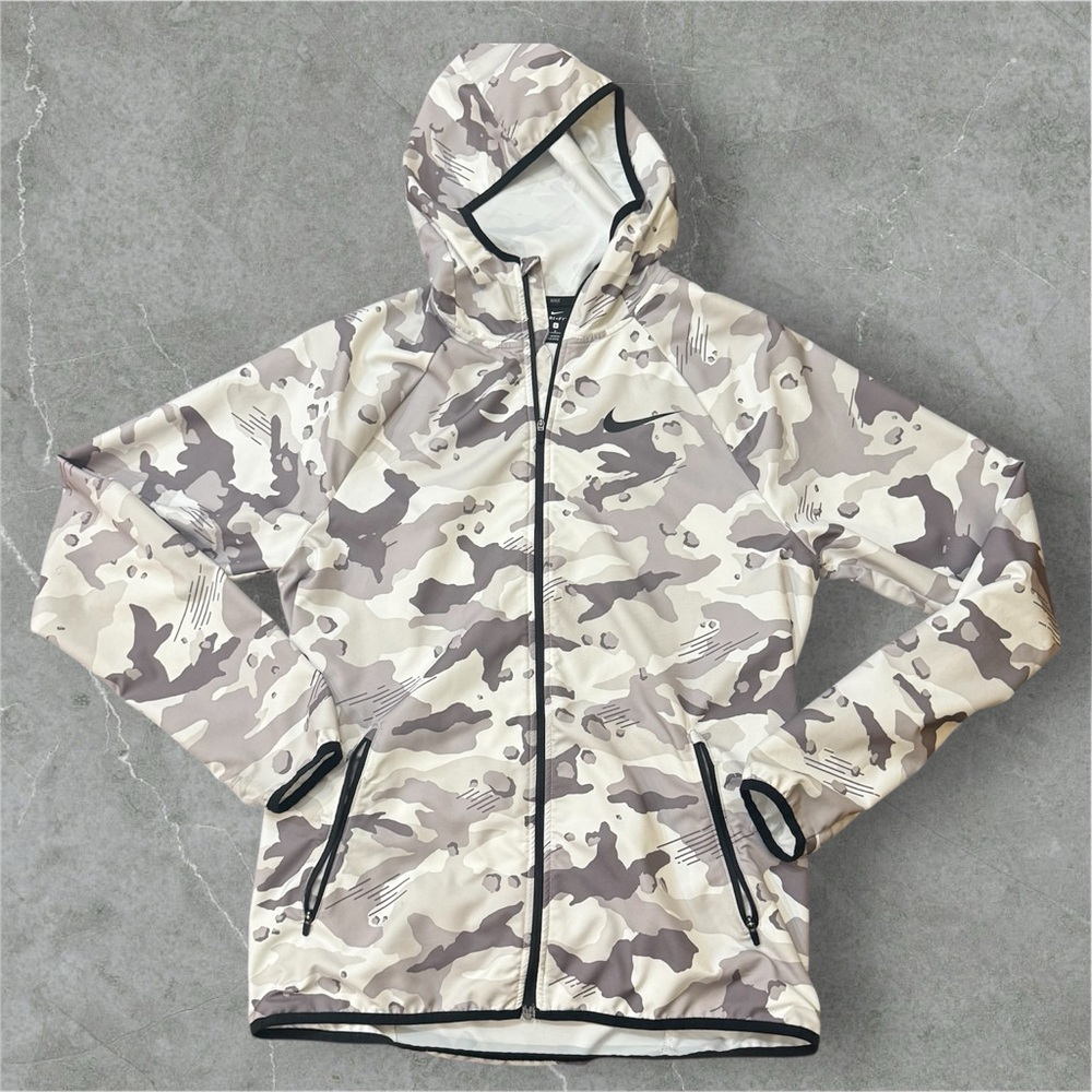 Nike Men's Beige and Gray Camouflage Raincoat